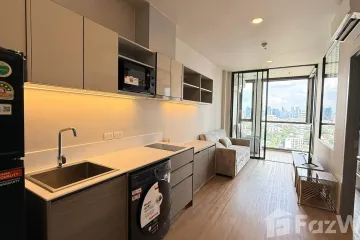 1 Bedroom Condo for rent in The Issara Sathorn, Thung Maha Mek, Bangkok near BTS Saint Louis
