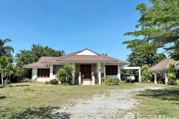 4 Bedroom House for sale in Thap Tai, Prachuap Khiri Khan