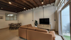 2 Bedroom Townhouse for rent in Khlong Tan Nuea, Bangkok