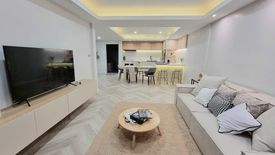 4 Bedroom Townhouse for sale in Khlong Tan Nuea, Bangkok