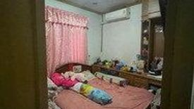 3 Bedroom Townhouse for sale in Din Daeng, Bangkok near MRT Phra Ram 9