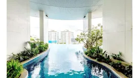 2 Bedroom Condo for sale in Sky Walk Condominium, Phra Khanong Nuea, Bangkok near BTS Phra Khanong