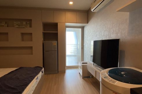 1 Bedroom Condo for rent in Sky Walk Condominium, Phra Khanong Nuea, Bangkok near BTS Phra Khanong