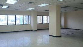 Office for rent in BB Building, Khlong Toei Nuea, Bangkok near MRT Phetchaburi