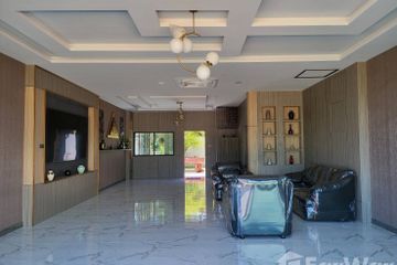 6 Bedroom Townhouse for sale in Pong, Chonburi