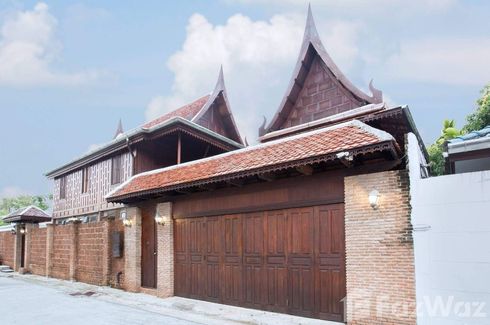 5 Bedroom House for rent in Bang Chak, Bangkok near BTS Punnawithi