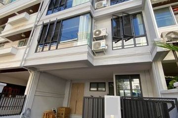 4 Bedroom House for sale in Phra Khanong Nuea, Bangkok near BTS Phra Khanong