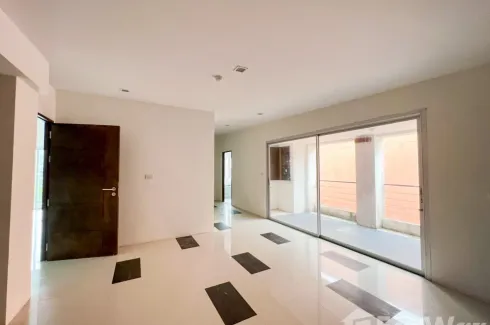 3 Bedroom Condo for sale in Replay Residence & Pool Villa, Bo Phut, Surat Thani