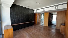 3 Bedroom Condo for sale in The Met, Thung Maha Mek, Bangkok near BTS Chong Nonsi