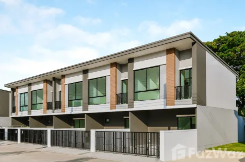 2 Bedroom Townhouse for sale in Unio Town Phetkasem 110, Dokmai, Bangkok