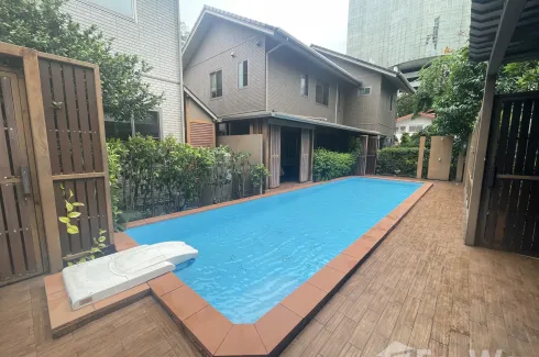 4 Bedroom House for rent in Khlong Toei, Bangkok