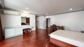 3 Bedroom Condo for rent in Govind Tower, Khlong Toei Nuea, Bangkok near BTS Nana
