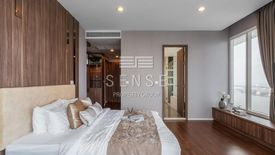 3 Bedroom Condo for sale in Wat Phraya Krai, Bangkok