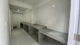 2 Bedroom House for sale in Mu Ban Cement Thai, Lat Yao, Bangkok
