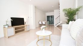 3 Bedroom Townhouse for sale in Ban Thip Town House, Khlong Chan, Bangkok