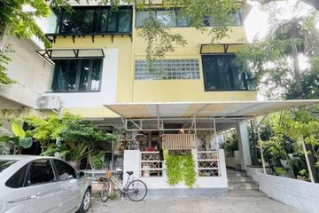 3 Bedroom Apartment for rent in T.R. Court Apartment, Lat Yao, Bangkok near BTS Ratchayothin