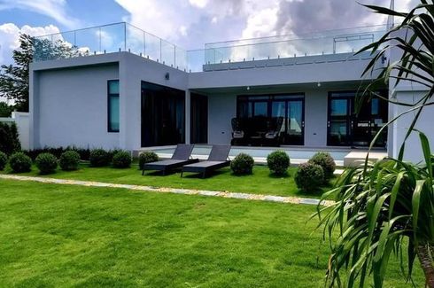3 Bedroom Villa for sale in Palm Lakeside Villas, Pong, Chonburi
