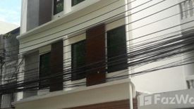 9 Bedroom Townhouse for rent in Khlong Tan Nuea, Bangkok near BTS Phrom Phong