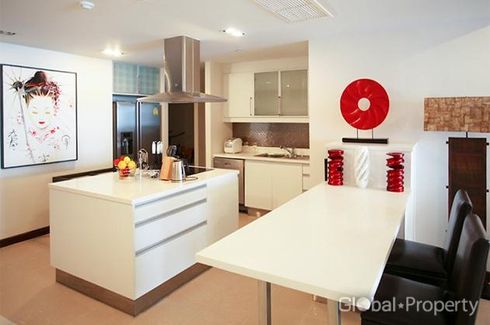 3 Bedroom Condo for sale in La Royale Beach, Na Jomtien, Chonburi