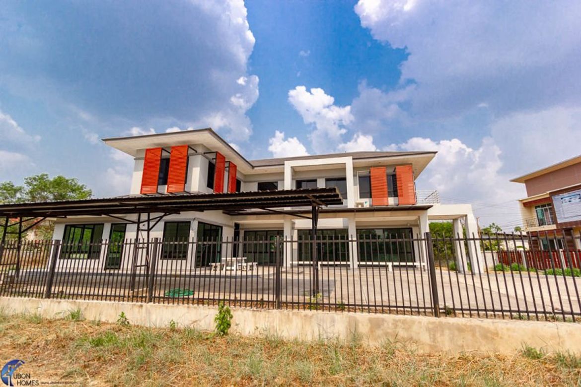 Large modern family home on 2.5 rai Warin Chamrap 📌 House for sale in Ubon Ratchathani