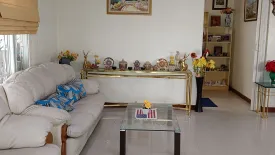 3 Bedroom House for sale in Preecha Rom Klao, Saen Saep, Bangkok