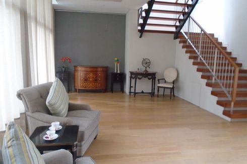 4 Bedroom Villa for rent in Khlong Toei Nuea, Bangkok near MRT Phetchaburi