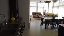 4 Bedroom Villa for rent in Khlong Toei Nuea, Bangkok near MRT Phetchaburi