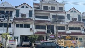 10 Bedroom House for sale in Phla, Rayong