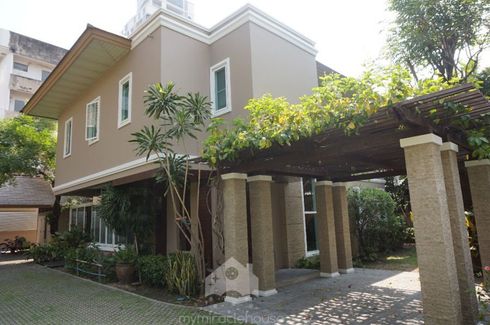 5 Bedroom House for rent in Khlong Tan Nuea, Bangkok