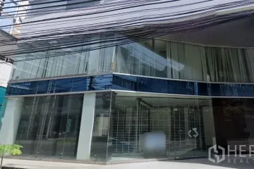 Commercial for rent in Suriyawong, Bangkok near BTS Surasak