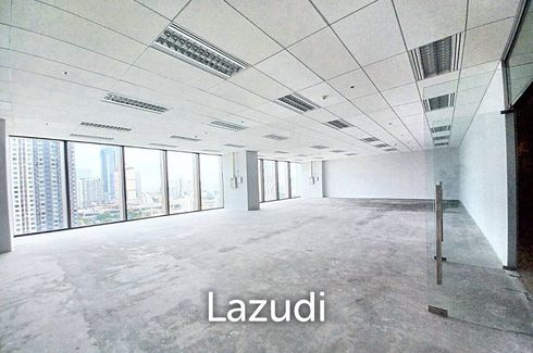 Office for rent in Singha Complex, Bang Kapi, Bangkok near MRT Phetchaburi