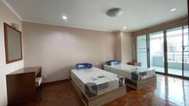 3 Bedroom Condo for rent in Acadamia Grand Tower, Khlong Tan Nuea, Bangkok near BTS Phrom Phong