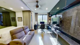 1 Bedroom Condo for sale in Si Phraya, Bangkok near MRT Sam Yan