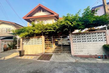 3 Bedroom House for sale in Sam Sen Nok, Bangkok near MRT Phawana
