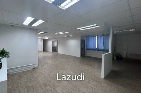 Office for rent in Silom, Bangkok near BTS Saint Louis