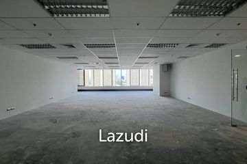 Office for rent in Huai Khwang, Bangkok near MRT Phra Ram 9