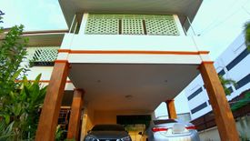 6 Bedroom House for sale in Dokmai, Bangkok