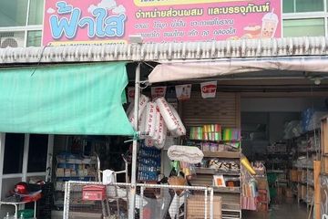 3 Bedroom Townhouse for sale in Di Lang, Lopburi