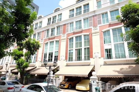 4 Bedroom Townhouse for rent in Baan Klangkrung Thonglor, Khlong Tan Nuea, Bangkok near BTS Thong Lo