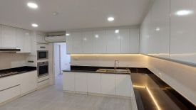 3 Bedroom Condo for rent in Oriental Towers, Khlong Tan Nuea, Bangkok near BTS Thong Lo