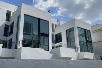 4 Bedroom House for rent in Khlong Tan Nuea, Bangkok