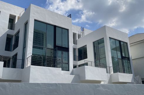 4 Bedroom House for rent in Khlong Tan Nuea, Bangkok