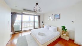 1 Bedroom Condo for rent in Nusa State Tower Condominium, Silom, Bangkok near BTS Surasak