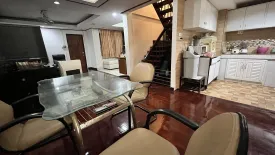5 Bedroom Townhouse for sale in Khlong Tan Nuea, Bangkok