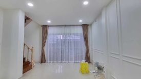 7 Bedroom Townhouse for sale in Lat Phrao, Bangkok
