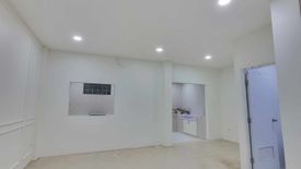 7 Bedroom Townhouse for sale in Lat Phrao, Bangkok