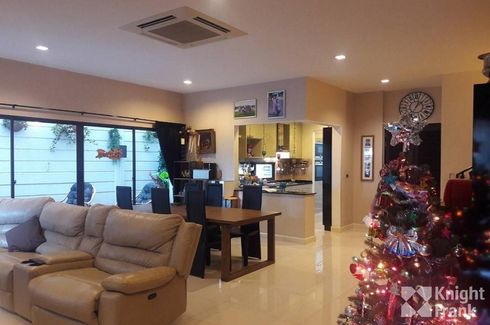 4 Bedroom House for sale in Baan Klang Muang Ratchada 36, Chan Kasem, Bangkok