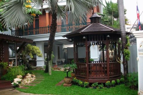 2 Bedroom House for rent in Phra Khanong, Bangkok near BTS Ekkamai