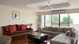 4 Bedroom Condo for rent in Charan Mansion, Khlong Toei Nuea, Bangkok near MRT Sukhumvit