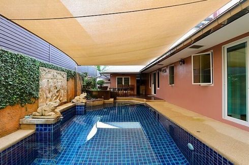 4 Bedroom House for sale in Na Kluea, Chonburi